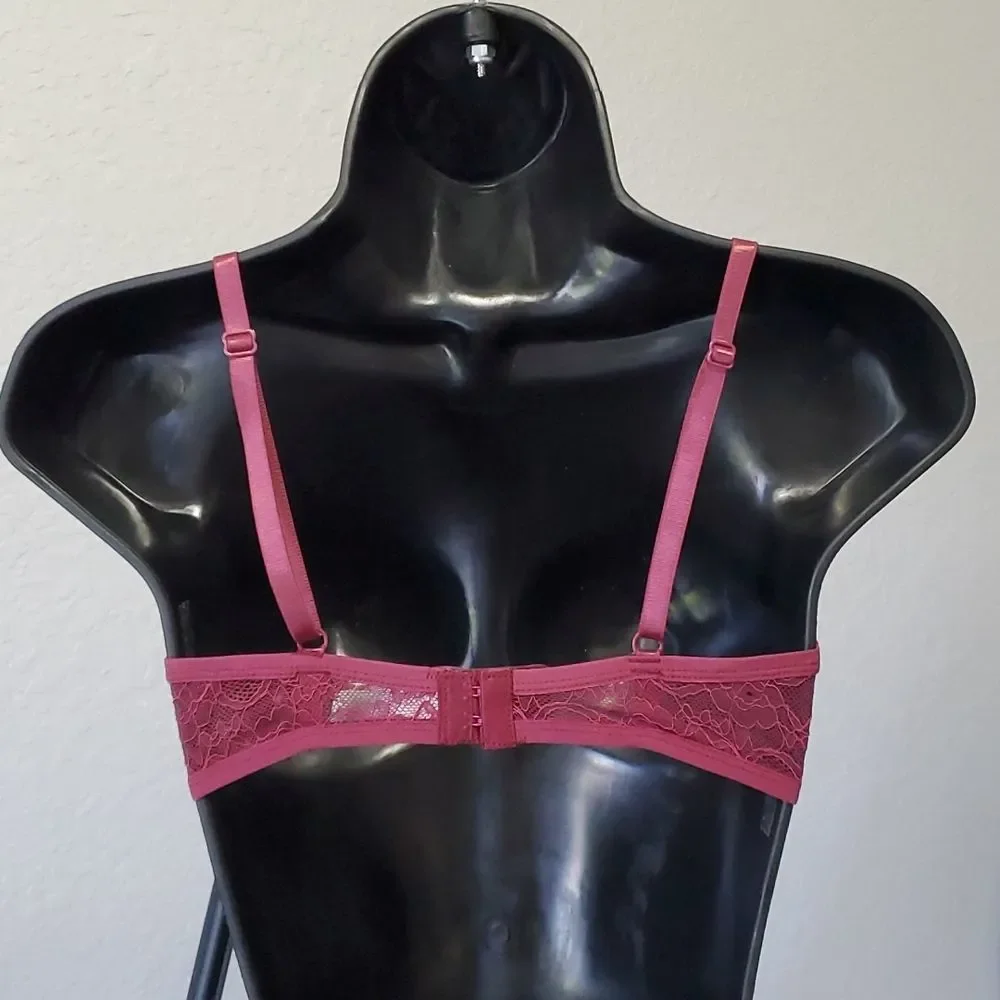Women's Lace Wine Cross-Over Bralette Size Small